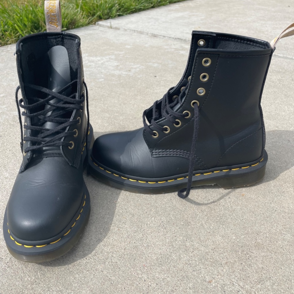 Original Dr. Martens - Picture 2 of 4